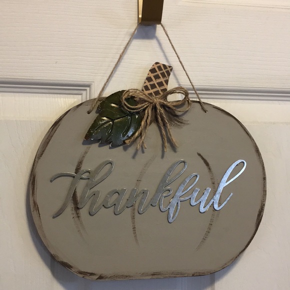 Thankful fall pumpkin - Picture 1 of 2